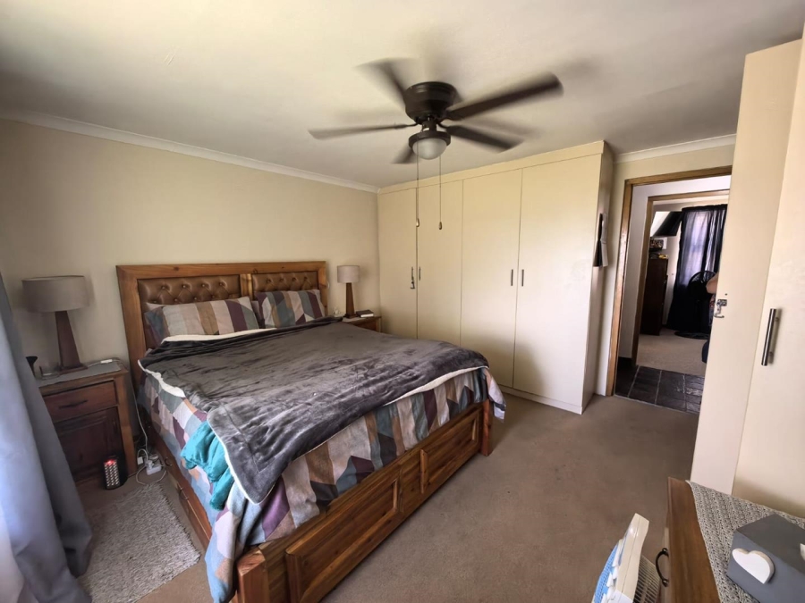 3 Bedroom Property for Sale in Fraaiuitsig Western Cape